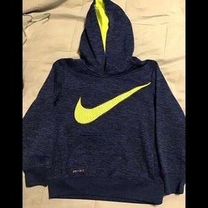 Blue and black Nike sweatshirt boys size 3-4